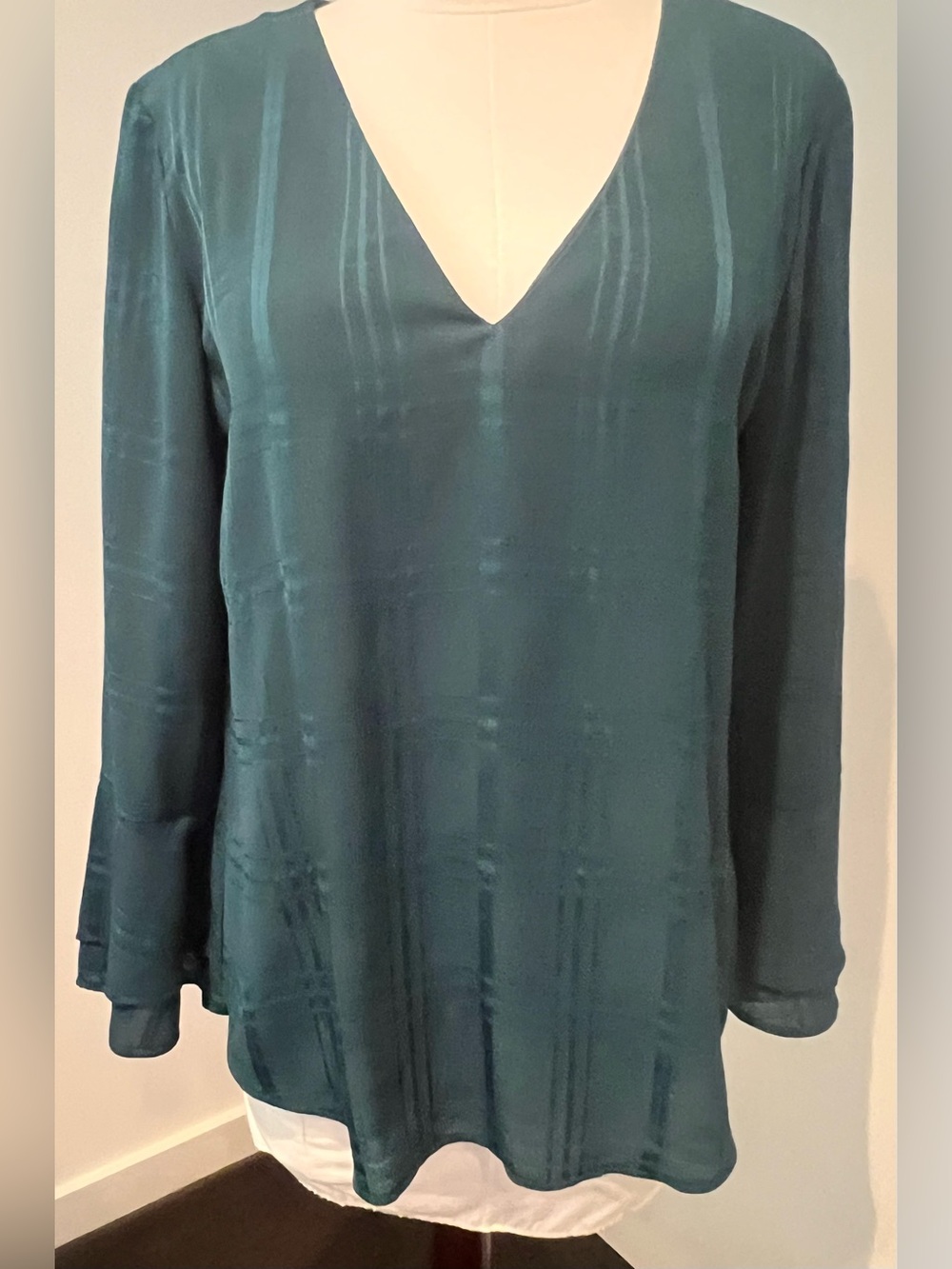 41 Hawthorn Hunter Green V-Neck Long Sleeve Blouse